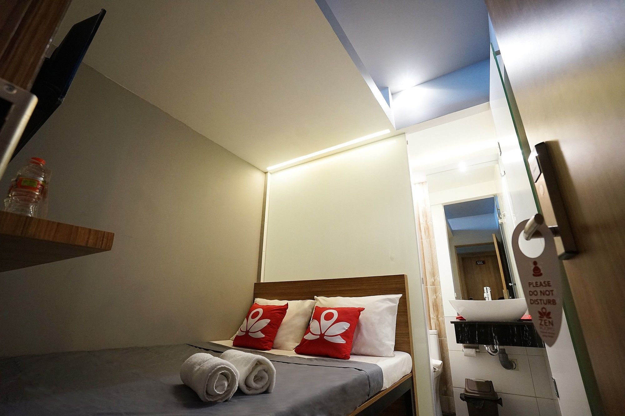 Zen Rooms Basic Kualanamu Medan Extérieur photo